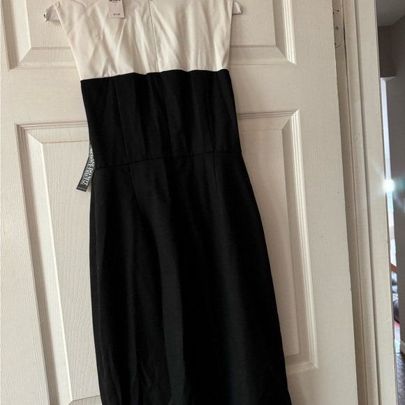 New York and company black and white dress size 2 - Picture 2 of 3